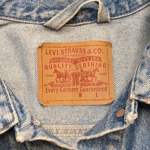Vintage Levi’s Denim Jean Jacket - Picture 4 of 4